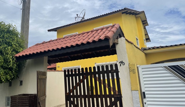 Large townhouse with pool 200 meters from the beach