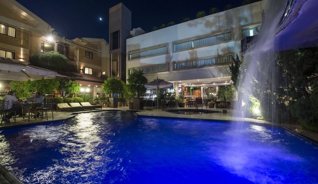 Las Ventanas Suite Hotel