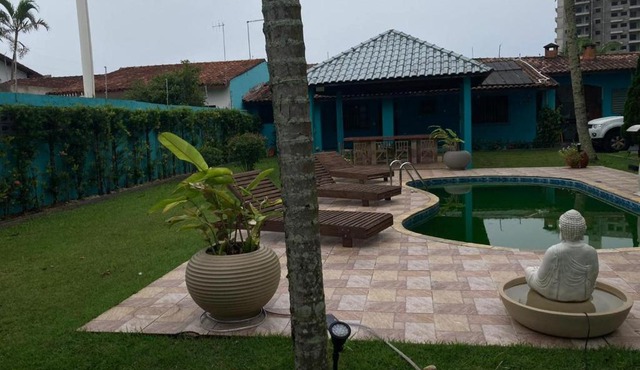 Lazer completo a 80 m praia