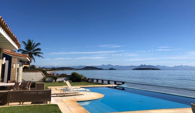LB - BZ25 Villa Real Beachfront Manguinhos Vacation Rental