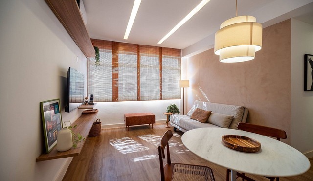 Leblon | No coração do Leblon, 2 quartos a 300m da praia - por Casapē Rio