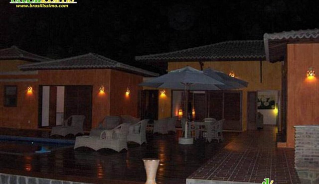 Lida waterfront home in Santo André
