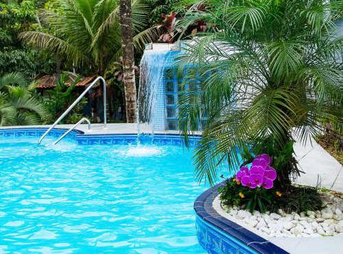 Linda casa com lazer a 500m da praia Guaratuba SP