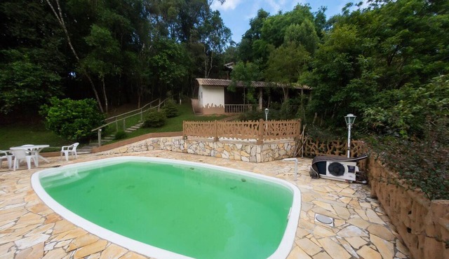 Linda chácara com lazer completo em Campo Magro/PR