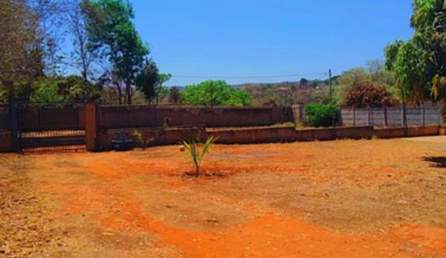 Linda Chacara 1200m2 com Piscina