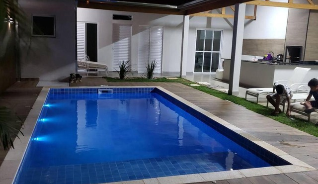 Linda Edícula com 2 Dormitórios