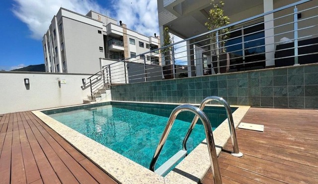 Lindo! Apto com piscina na praia de Palmas - SV01H