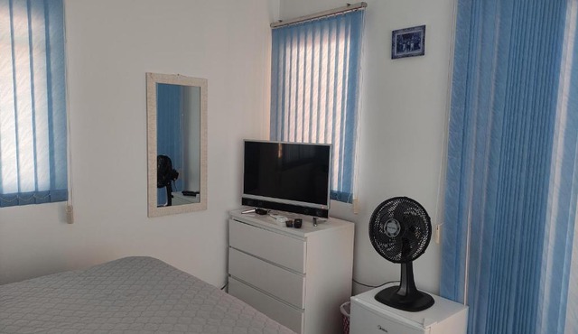 Lindo quarto c/ banheiro privativo