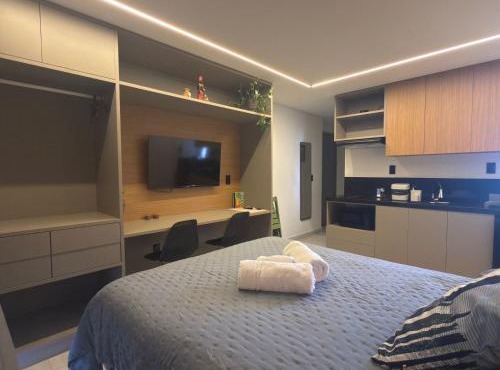 Lindo Studio com rooftop e piscina