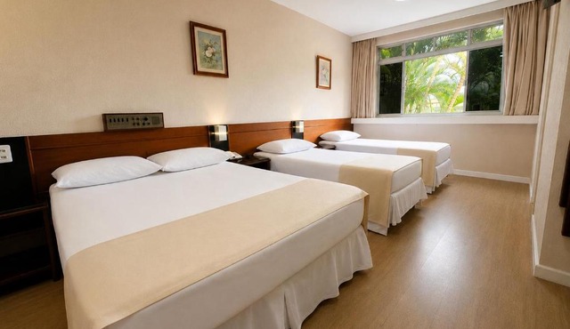 Lira Hotel