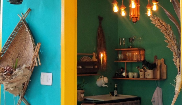 Located in the heart of Alter, Casinha is a welcoming refuge.