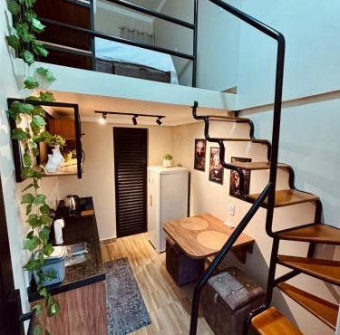 LOFT SMART, MINI-CASA, colchões com massagem, mobiliado e aconchegante