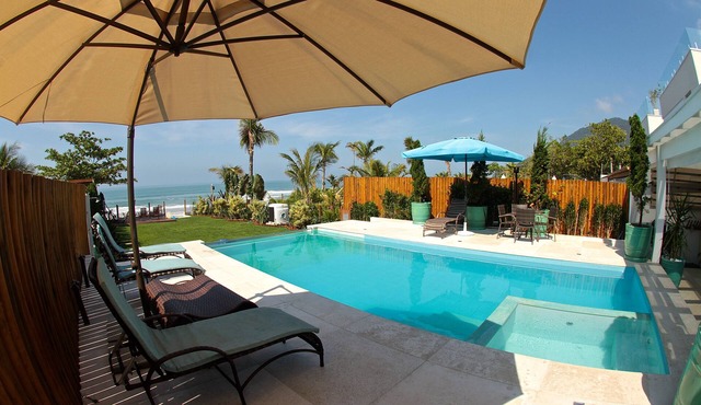 Luxurious beachfront house