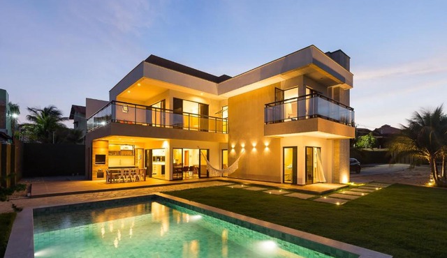LUXURIOUS NEW HOUSE, UNFORGETABLE EXPERIENCE.