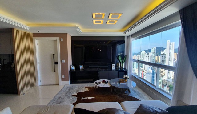 Luxury apartment in prime area
