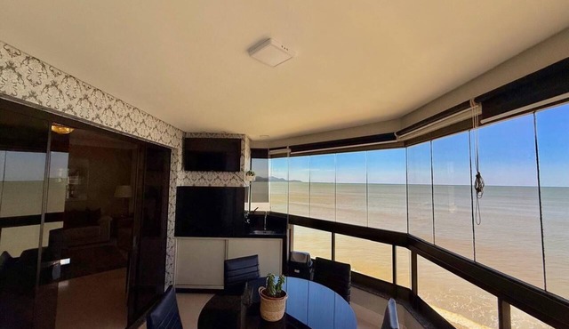 Luxury beachfront apartment with 4 bedrooms, 2 parking spaces, and an unbeatable location. in Itapema