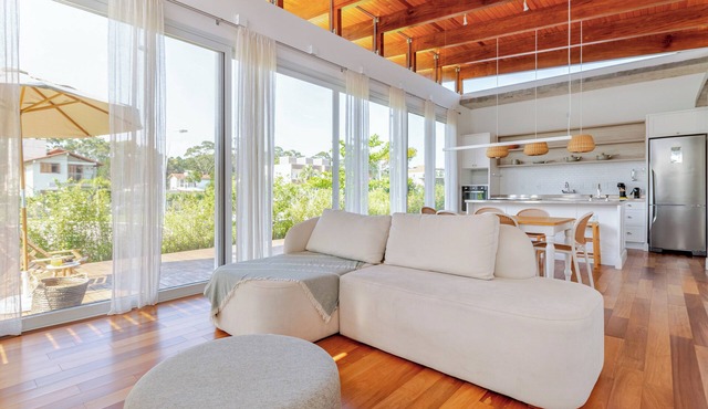 Luxury 4-bedroom villa in North Floripa