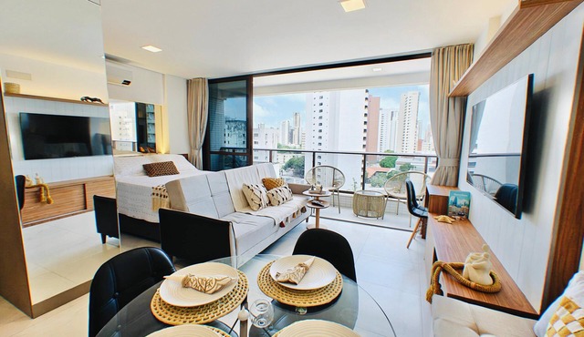 Luxury Flat with Coworking, Gym & Rooftop – 1Gb WiFi – 4 min to Beachfront