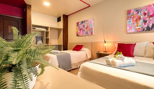 Luzzy Hotel