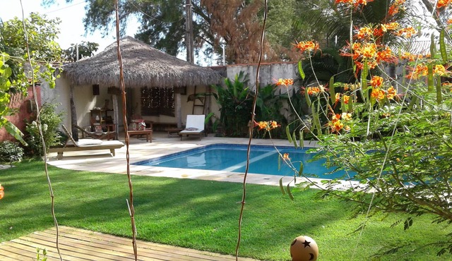 Magnificent beach house: swimming pool and tropical garden!
