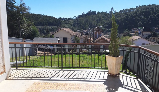 Magnificent house 1 km from the town center: Suite + hot tub