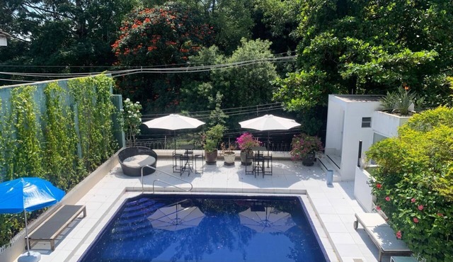 Magnificent suspended pool in Morumbi overlooking the Atlantic Forest
