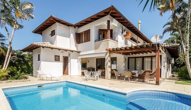 Mansion with 7 rooms Jurerê Internacional