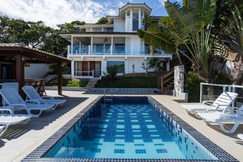Mansion with pool near Praia Brava |Casa Ayana