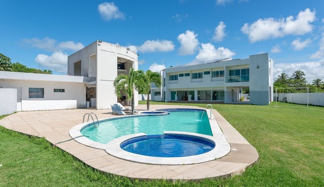 Mansion with Private Pool and Jacuzzi 6 suites-082M