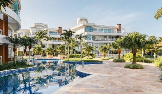 Marine Home & Resort - 4-Bedroom Penthouse on the Beach