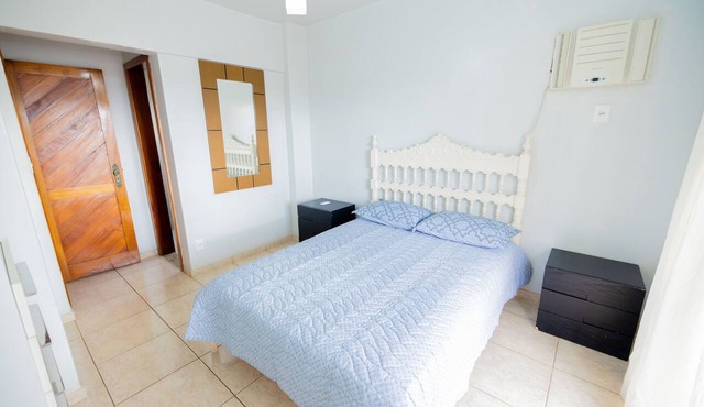 MARTHA SCHWANTZ BUILDING 202, 4 bedroom apartment - 2 garages 200m from MORRO BEACH.