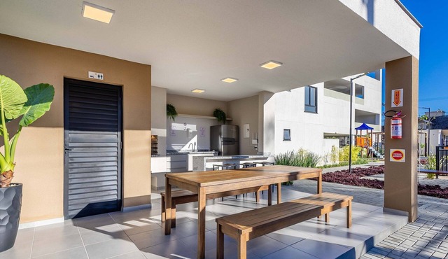 MCB - Apartments With Pool Near the Beach