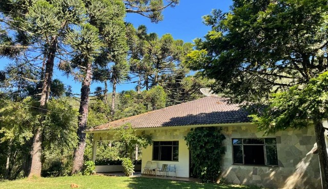 Memora Guesthouse Bateias - Casa Inteira ou quartos em chácara