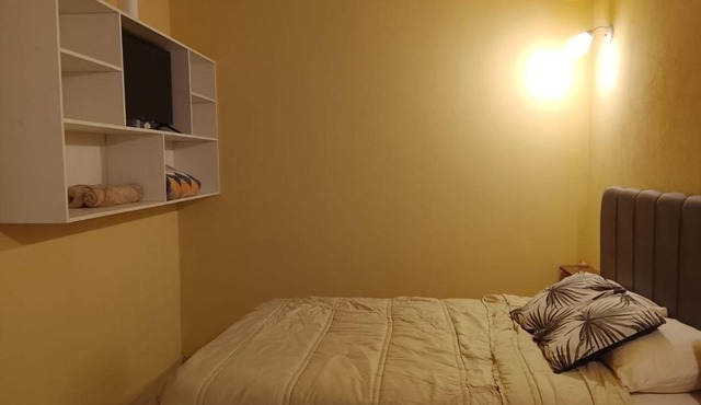 Mi Hábitat Lambaré - Habitaciones con Baño Privado, Cocina y Comedor equipados con electrodomésticos, con Quincho al Aire Libre