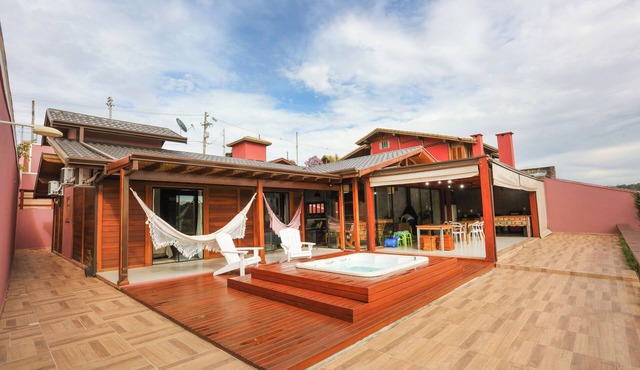 Mirantes Paraibuna: Casa Rosada - Refuge overlooking the river Jacuzzi 1:40 AM SP
