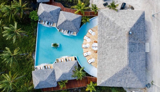 MKNI Hotel - Makani Experience