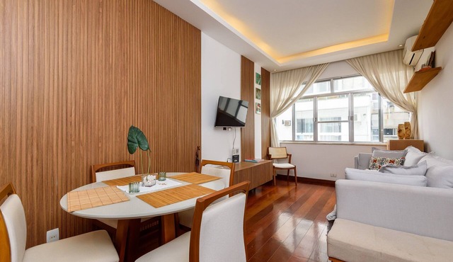 Modern 2BR w/AC | 5 min to Leblon Beach
