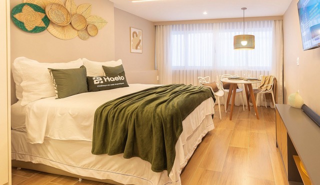 Modern and Cozy Studio for Couples in Leme
