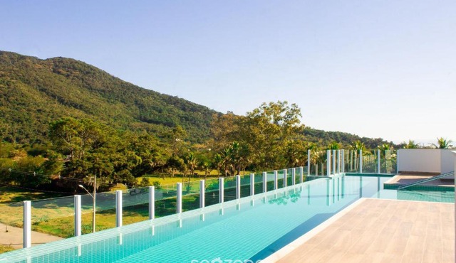 Modern apartment with pool and barbecue CRR201