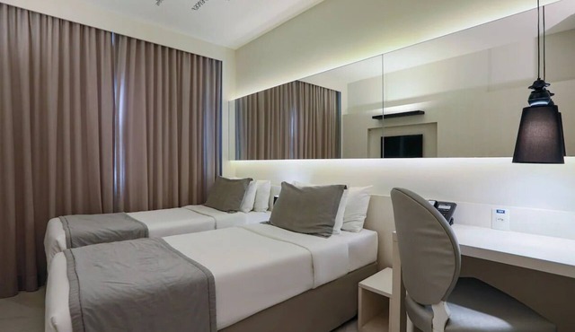 Modern Room Just Steps from Copacabana Beach, Sugarloaf Mountain & Selarón Steps