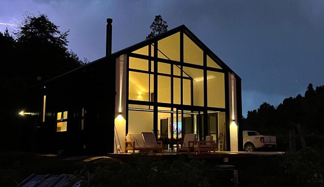Moderna Casa entre Campo de Frambuesas