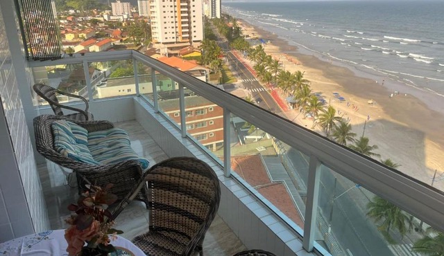 Mongaguá com vista para o Mar pé na areia