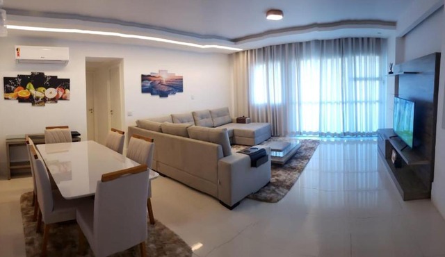 Mountain view newly furnished luxury apartment in Reserva Jardim