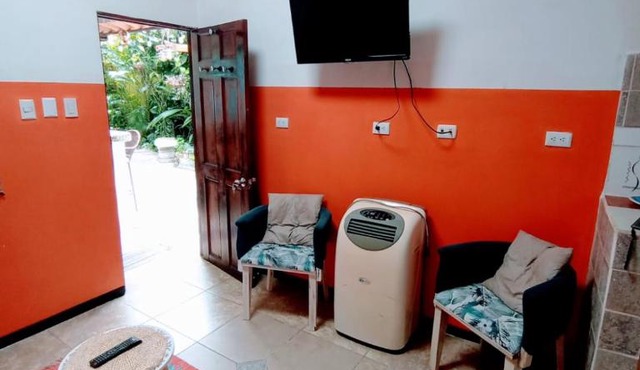 Nirvana Apartament Hostal in Alajuela