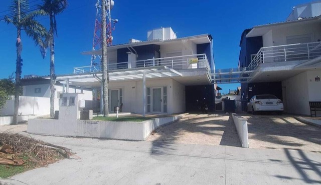Norte da Ilha Praia Daniela premium house