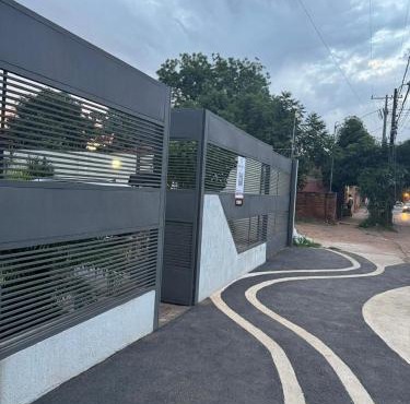 Oasis Asunción - Casa con Piscina en Fernando de la Mora zona norte - Barrio Domingo Savio en Asunción