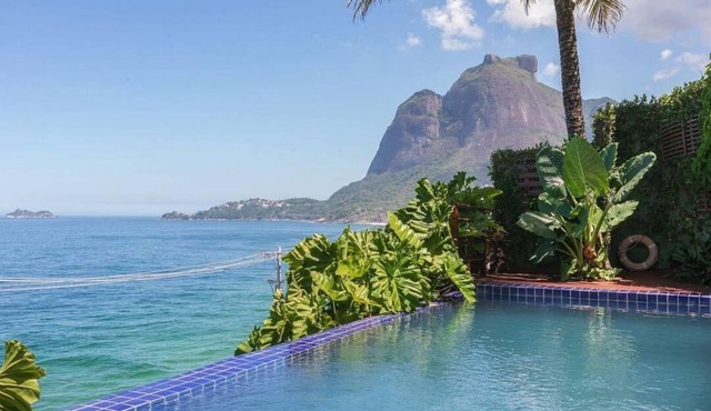 Oceanfront 4 BR Villa in the Heart of Rio's Safest Neighborhood