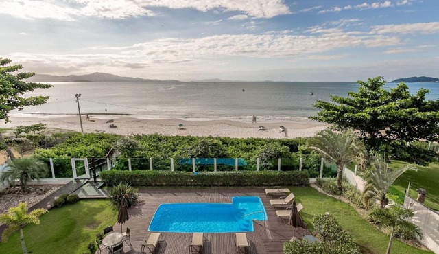 Oceanfront | 3 Suites | Barbecue Grill #CHA06 in Florianópolis