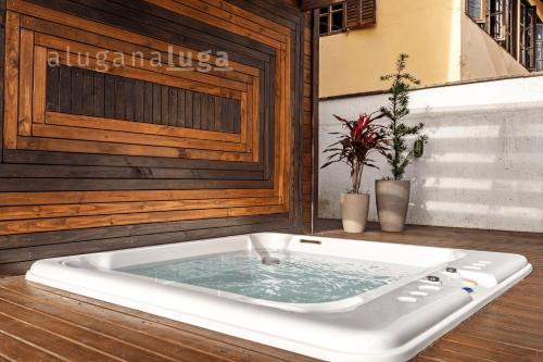 Ogram House Complete Space with Jacuzzi + Beach