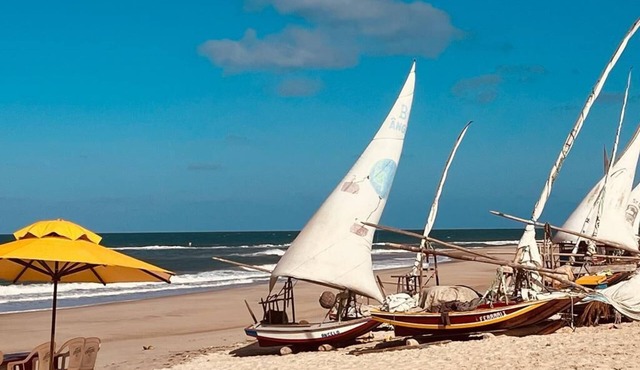 One hour drive from Fortaleza in Caponga. 5 minute walk from the beach.